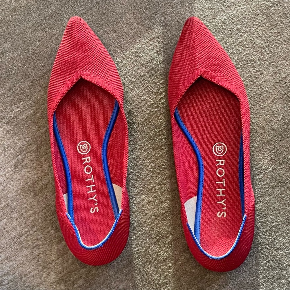 Rothys point flats